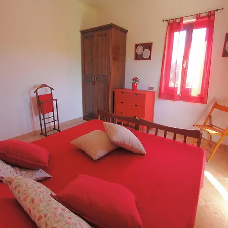 Дом отдыха In With Pool *