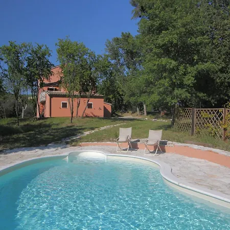 In With Pool * Cossignano